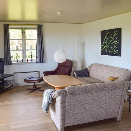 Дом отдыха Beautiful In W/ Wifi And 2 Bedrooms