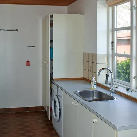 Дом отдыха Beautiful In W/ Wifi And 2 Bedrooms